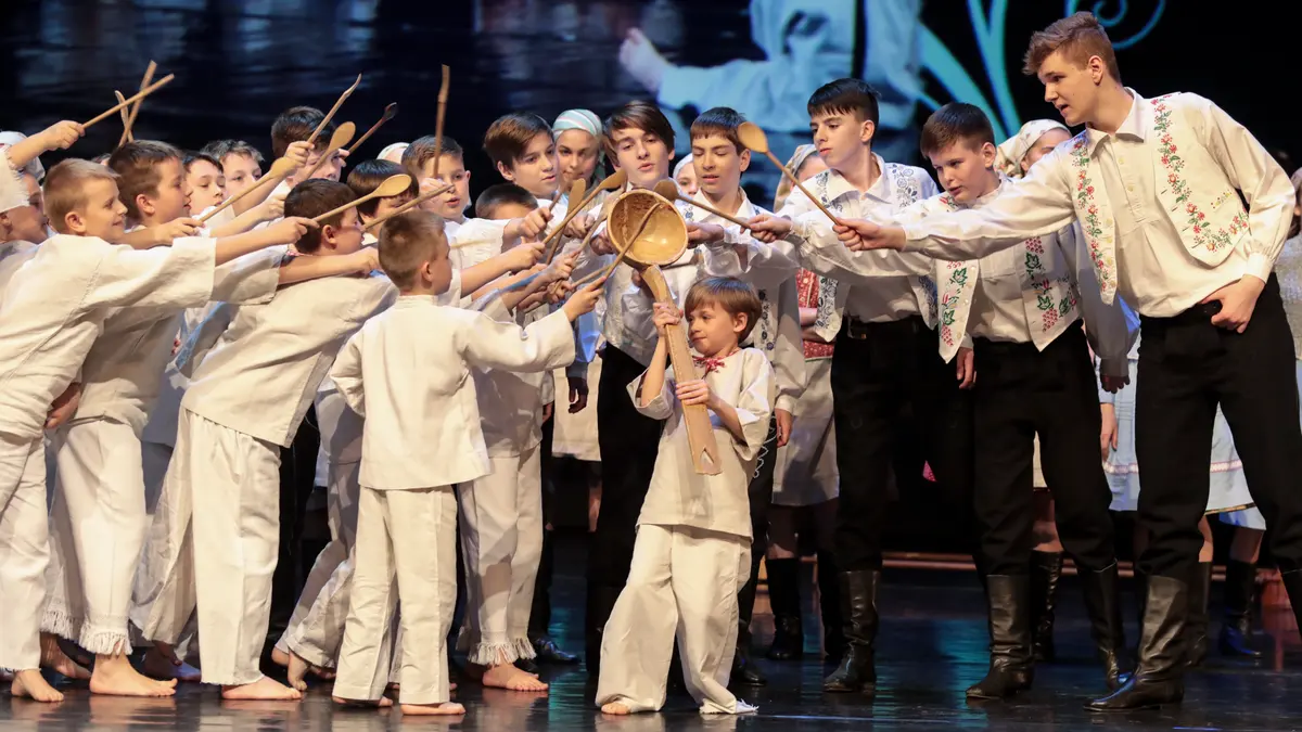 Detský folklórny súbor Vienok počas vystúpenia